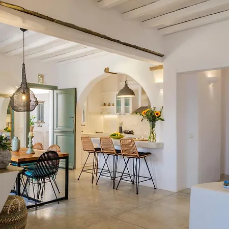 Tinostra Casa Agios Romanos